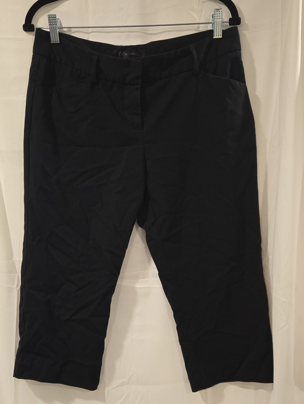 Daisy Fuentes Black Cropped Capri Pants